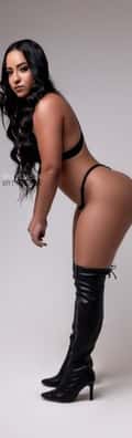 Acompanhante Mirella Scarlett