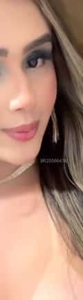 Acompanhante Yasmine Mello