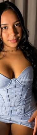 Acompanhante Aline
