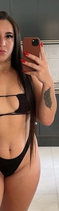 Acompanhante Júlia Martins