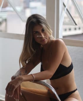 Acompanhante Carla