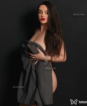 Acompanhante Alícia