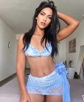 Acompanhante Isis Maya
