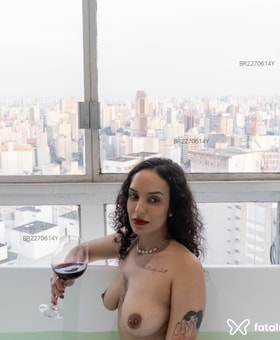 Acompanhante Fernanda Campos