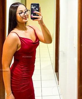 Acompanhante Mia