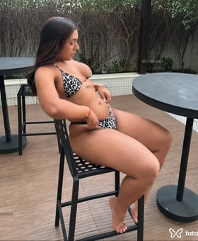 Acompanhante Aline