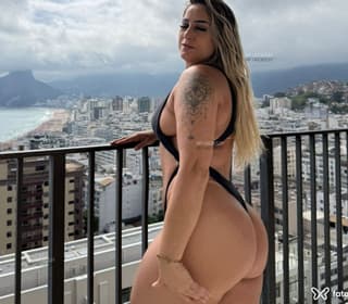Acompanhante em Rio das Ostras-RJ - Hellen Lima