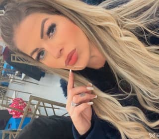 Acompanhante em Matinhos-PR - Valentina Salles