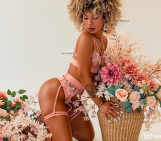Acompanhante em Itapema-SC - Aura Flores