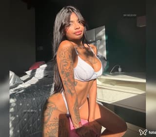 Acompanhante em Florianópolis-SC - Harielly Ayumi