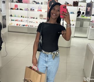Acompanhante em Queimados-RJ - Vivi