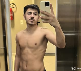 Acompanhante em Curitiba-PR - Lucas