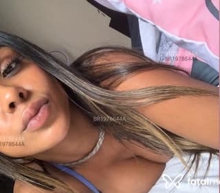 Acompanhante em Uberlândia-MG - Vick Dias