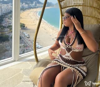 Acompanhante em Armação dos Búzios-RJ - Fernanda Oliveira