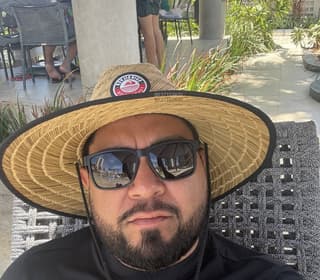 Acompanhante em Goiânia-GO - Pedro