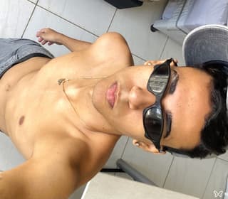 Acompanhante em Salvador-BA - Gomes