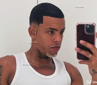Acompanhante em Niterói-RJ - Wallace Fênix