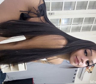 Acompanhante Yuna Mesquitta