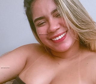 Acompanhante Kennia Paz