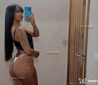 Acompanhante Júlia