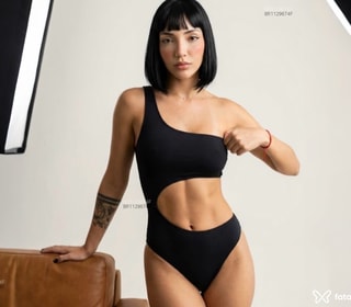 Acompanhante Itsu Hara