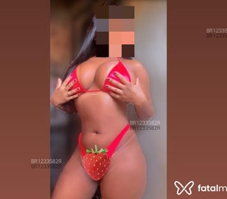 Acompanhante Júlia