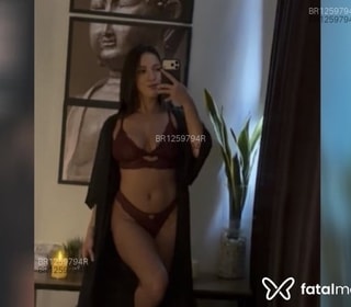 Acompanhante Lara Freitas