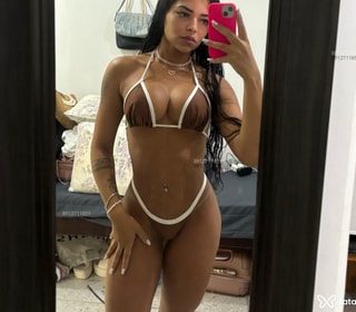 Acompanhante Mirella