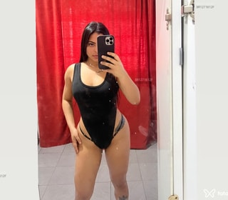 Acompanhante Yasmin
