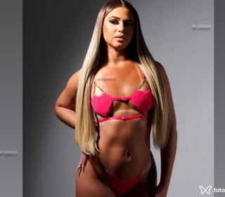 Acompanhante Amanda