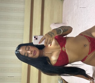 Acompanhante Camila