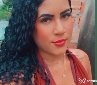 Acompanhante Julia