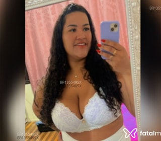 Acompanhante Paula Soares