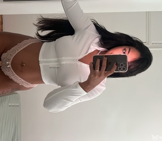 Acompanhante Melina