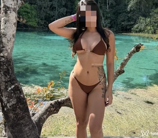 Acompanhante Morena