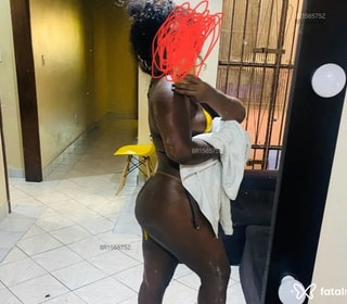 Acompanhante Iza Monteiro