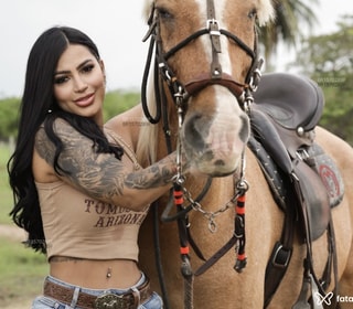 Acompanhante Valentina Albuque