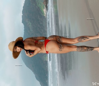 Acompanhante Débora