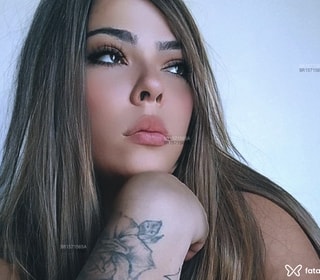 Acompanhante Flávia