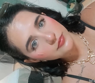 Acompanhante Angela Teles
