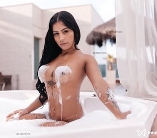 Acompanhante Laís Menezes