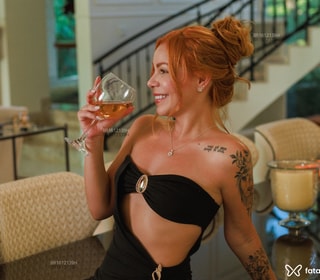 Acompanhante Júlia