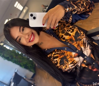 Acompanhante Camila