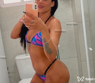Acompanhante Violeta