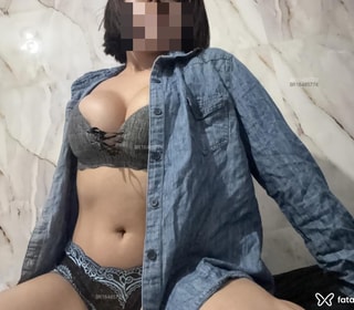 Acompanhante Emma