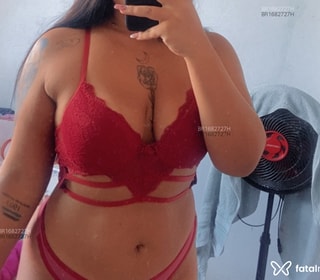 Acompanhante Camila