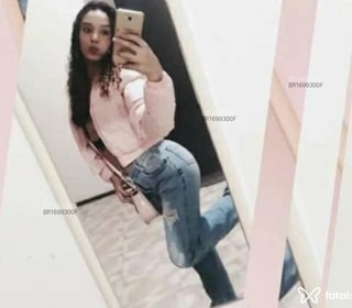 Acompanhante Melina