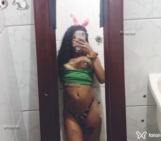 Acompanhante Melina