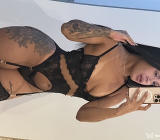 Acompanhante em Macaé-RJ - Mia Ferrari