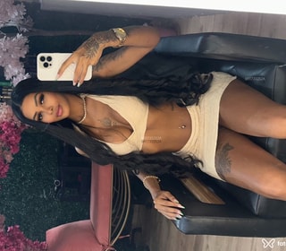 Acompanhante Sarah Soares